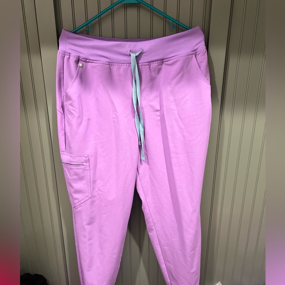 Figs Zamora jogger pants! Prettiest lavender color!